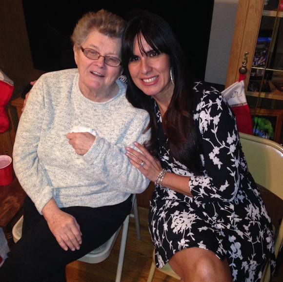 Meet your Posher, Jennifer - Picture 1 of 1